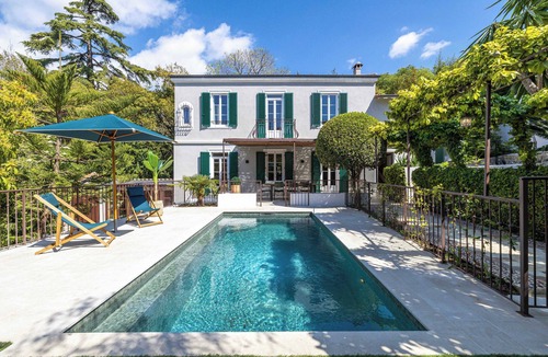 California - Pezou Apartment | A TRULY EXCEPTIONAL RIVIERA EXPERIENCE IN THE HEART OF CANNES –HEATED POOL VILLA