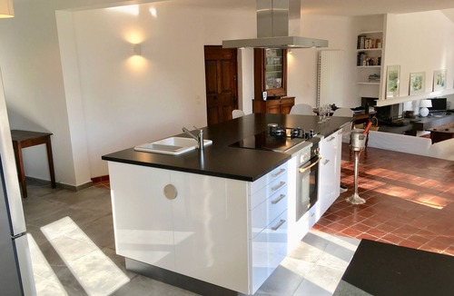 Est Villa | AgarrusAix: 4km from Aix Center, Villa 300m2, 4 Bedrooms Heated Pool (28°C/82°F)