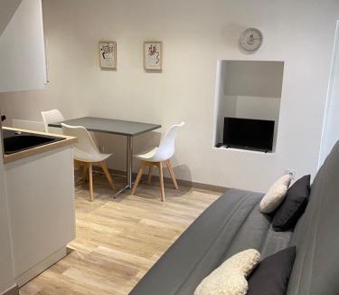 Saint-Martin-Vesubie Apartment | Agréable Studio au cœur du village