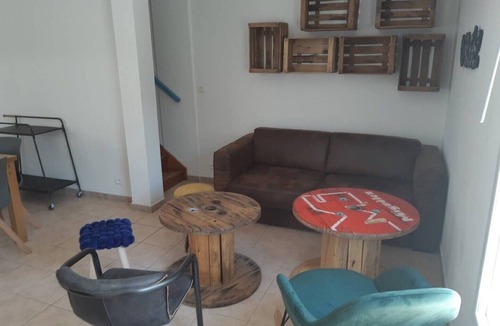 Aigues-Mortes House | Aigues-Mortes house sleeps 8 6min walk from the ramparts and 6km from the beach
