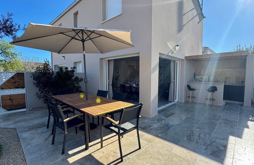 Balaruc-les-Bains Villa | Air-conditioned villa with a pool in a quiet neighborhood (3 stars)