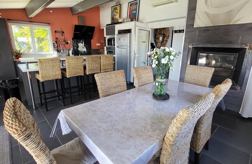 Arles House | AIR-CONDITIONED HOUSE WITH SWIMMING POOL BETWEEN ALPILLES AND CAMARGUE, 30 MINUTES FROM THE SEA