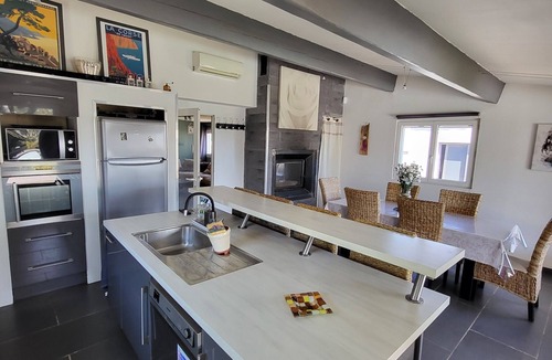 Arles House | AIR-CONDITIONED HOUSE WITH SWIMMING POOL BETWEEN ALPILLES AND CAMARGUE, 30 MINUTES FROM THE SEA