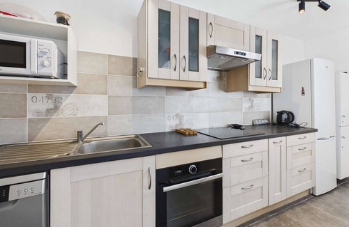 Marseillan Plage Apartment | Air-conditioned apartment with solarium - 6 guests