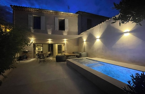 Junas House | Air-conditioned 3-bedroom house in quiet location with swimming pool