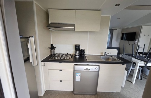 Torreilles House | AIR-CONDITIONED AND EQUIPPED 3-BEDROOM MOBILE HOME
