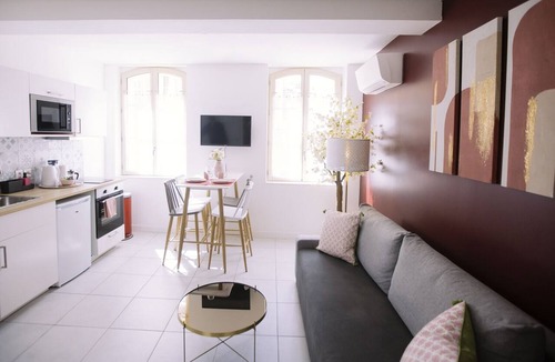 Old Town Apartment | Air-conditioned apartment - hyper-center Toulon - Flamingo