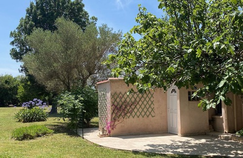 Hyeres House | Air-conditioned beach house: 7-minute walk, fenced-in garden, electric car charging station