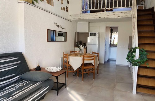 Cogolin House | Air-Conditioned Masé in a Quiet Setting with Private Pool, Garden, and Grill Near St. Tropez