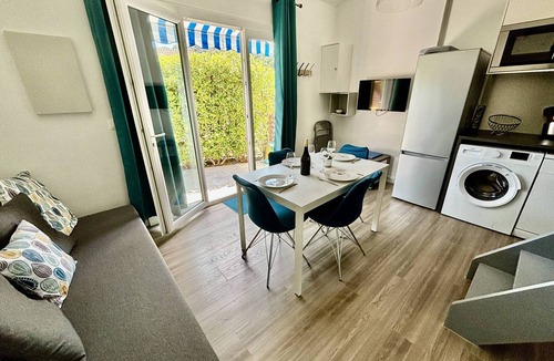 Le Lavandou Villa | Air-conditioned Mazet - Pool - Private Parking