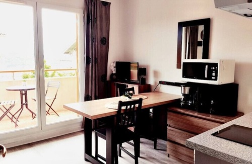 Grasse Apartment | Air-conditioned studio for 2 people, near the shops
