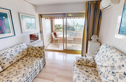 Menton Apartment | Air-conditioned studio with terrace in Menton