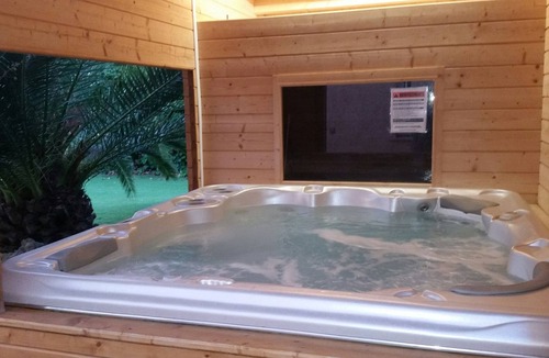 Valras-Plage Villa | Air-conditioned villa with spa garden 8/10 persons