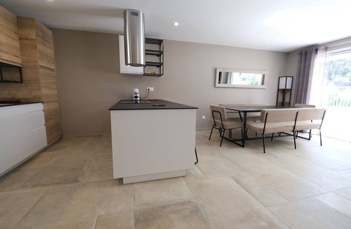 Mouries Villa | Air-conditioned villa heated pool Alpilles, sleeps 8