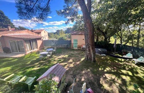 Est Apartment | Aix-en-Provence, Maison provençale au calme de la campagne avec Spa et Clim