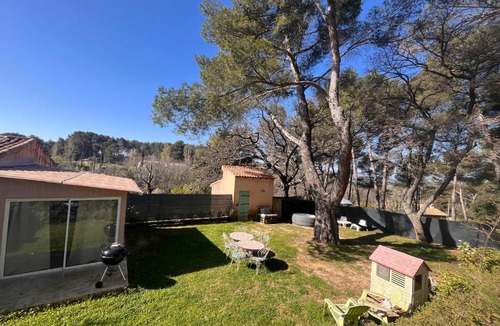 Est Apartment | Aix-en-Provence, Maison provençale au calme de la campagne avec Spa et Clim