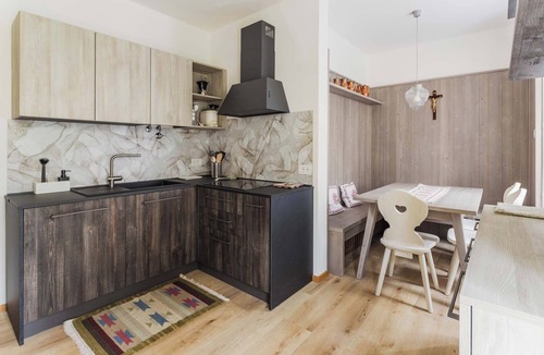 Cortina d'Ampezzo Apartment | Alessandra Apartment - Spacious and bright ground-floor apartment near pedestrian-cycleway