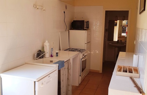 St.-Remy-de-Provence Cottage | Alpilles Cottage Philippe's Farm pool shared
