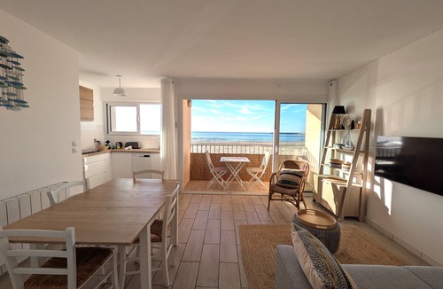 Palavas-les-Flots Apartment | Amazing 1BR SEA FRONT