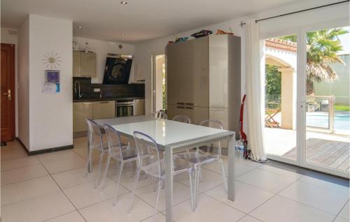 Aigues-Mortes House | Amazing Home In Aigues-Mortes