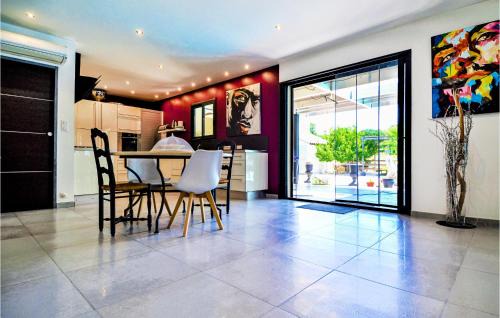 Saint-Victor-la-Coste House | Amazing Home In St Victor La Coste