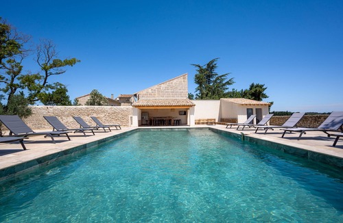 Tarascon House | Amazing Mas de Guérin