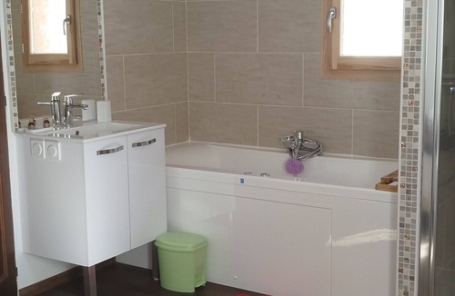 Val-des-Pres Apartment | Amethyst (couple)
