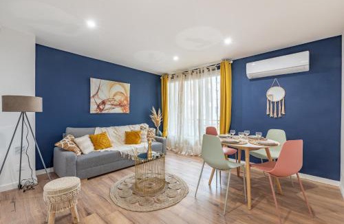 Estanove Apartment | AMJA Proche clinique Saint-Roch apt 3 chambres 3 salles de bain parking gratuit idéal famille groupe coworking 10 min centre ville 10 min plage 5 min sortie autoroute