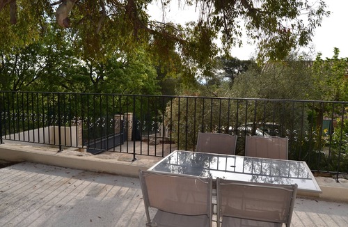Pierrevert House | An escapade in Provence lulled by birdsong. House 63m2