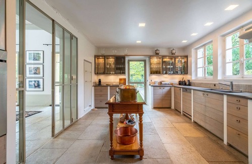 Lambesc House | An exceptional property between Aix en Provence and the Luberon – Sleeps 12