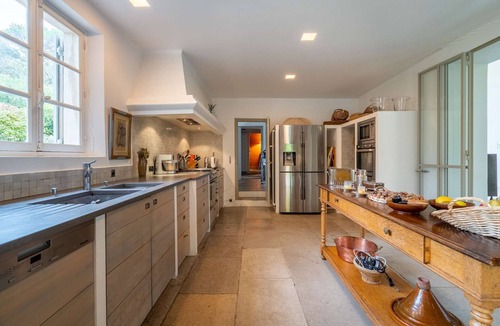 Lambesc House | An exceptional property between Aix en Provence and the Luberon – Sleeps 12