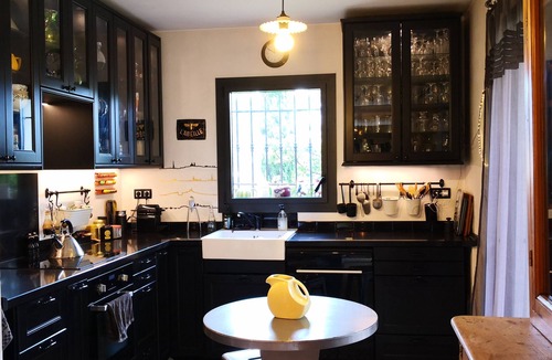 Orange House | An oasis in the city