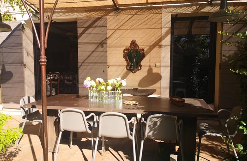 Orange House | An oasis in the city