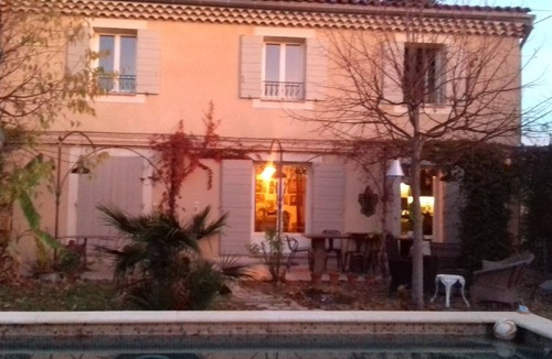 Orange House | An oasis in the city