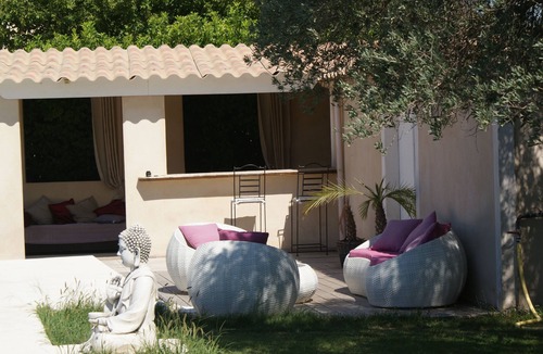Orange Apartment | Annex Provencal farmhouse with heated pool