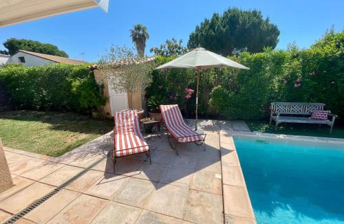 Villeneuve-les-Beziers House | Annexe des Pins - studio gîte avec piscine & climatisation