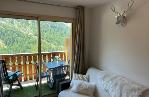Isola Apartment | Apart'hôtel 2 chambres pour 6 personnes centre et cœur station, Confort 4 étoiles