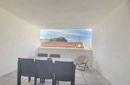Saintes-Maries-de-la-Mer Apartment | Apartment Saintes-Maries-de-la-Mer, 1 bedroom, 4 persons