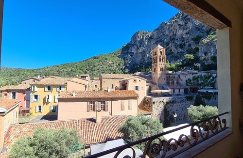 Moustiers-Sainte-Marie Apartment | Apartment with a terrace in Moustiers