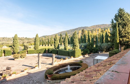 San Donato in Fronzano Apartment | Apartment '31 B Fattoria Degli Usignoli' with Shared Pool, Wi-Fi and Air Conditioning