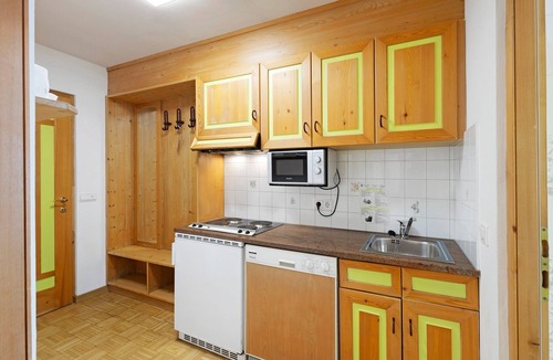 San Cassiano Apartment | Apartment '4 Residence Ciasa Ulli Typ C' with Mountain View, Shared Terrace and Wi-Fi