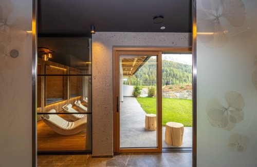 Valle San Silvestro Apartment | Apartment 'Altmessnerhof Alpenklee' with Mountain View, Shared Terrace and Wi-Fi