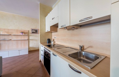 Monte Apartment | Apartment 'Appartamento Gardazzurro' with Private Pool, Wi-Fi, and Air Conditioning