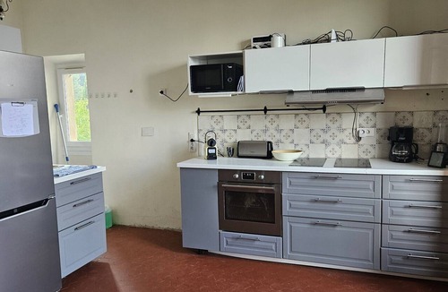 Gardanne Apartment | Apartment-Apartment-Ensuite with bath and shower-Countryside view