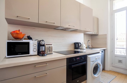 Le Camas Apartment | Apartment 'Appartement Famille 4 Personnes' with Wi-Fi