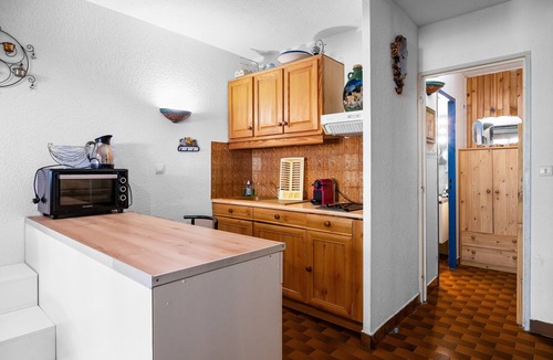 Les Lecques Apartment | Apartment 'Beau Studio St Cyr Sur Mer' with Sea View, Private Terrace and Air Conditioning