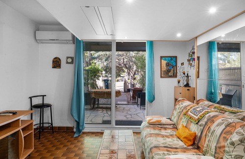 Les Lecques Apartment | Apartment 'Beau Studio St Cyr Sur Mer' with Sea View, Private Terrace and Air Conditioning