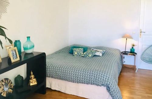 Est Apartment | Apartment 'Beau T2 65 M2 - Terrasse, Piscine' with Shared Pool, Private Terrace and Wi-Fi
