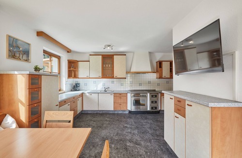 Racines Apartment | Apartment "BlasigSuite Blasighof" with Mountain View, Wi-Fi, Terrace & Garden