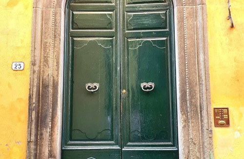Lucca Historical Center Apartment | Apartment 'Federico - In Pieno Centro' with Wi-Fi and Air Conditioning
